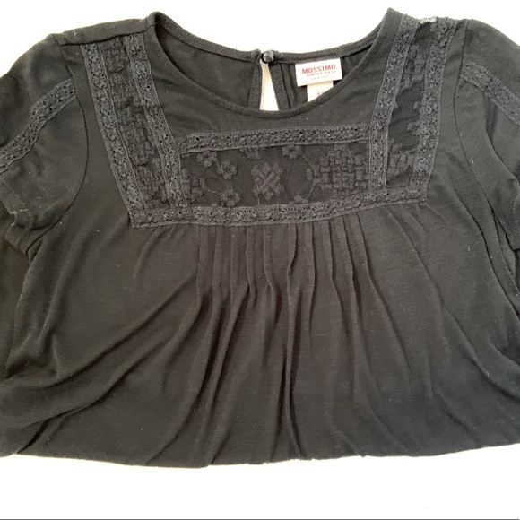 Mossimo Black T - Adorable detailing - Small - Picture 4 of 7